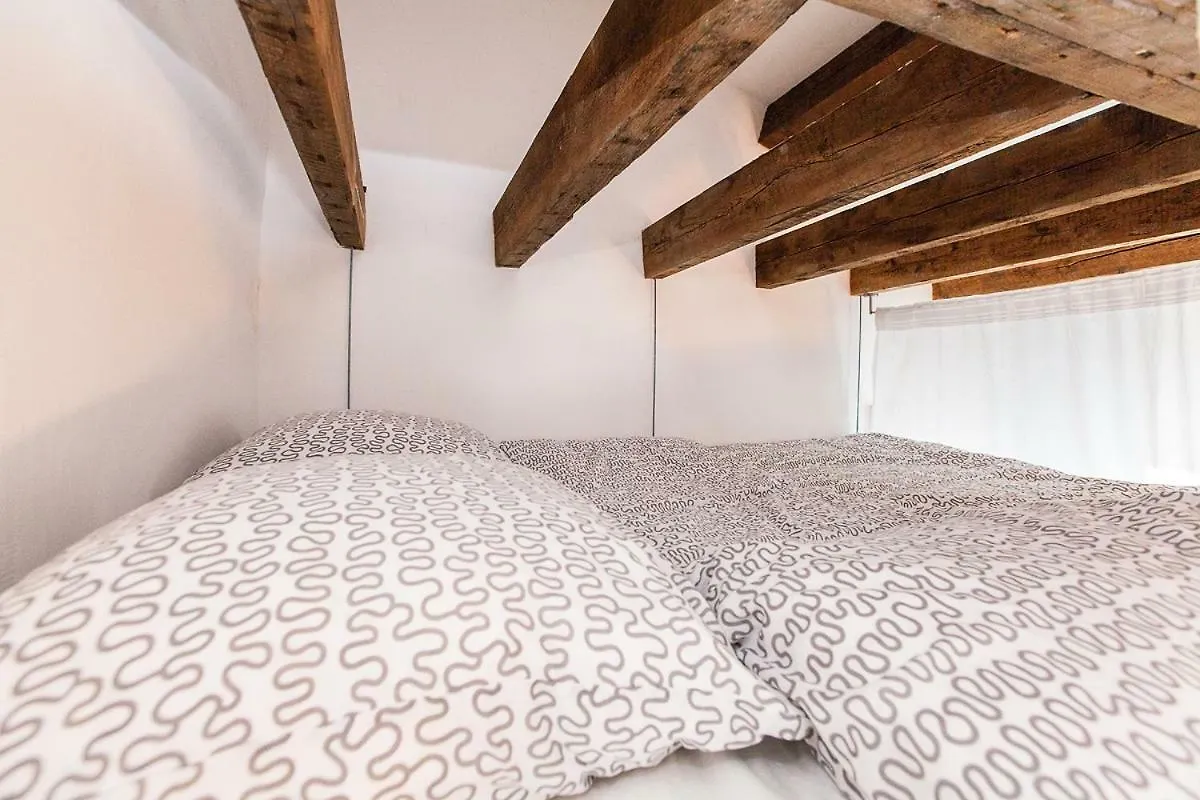Charming 30m² Border Of Montmartre Apartment Paris