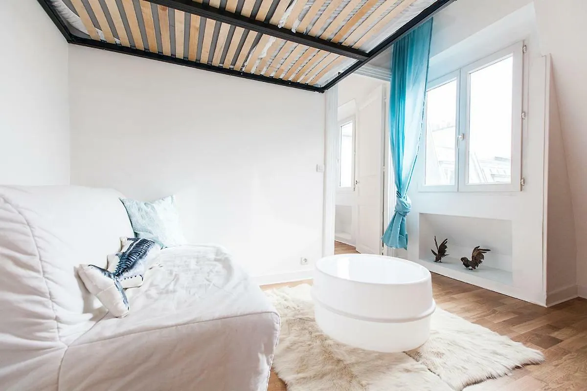 Charming 30m² Border Of Montmartre Apartment *