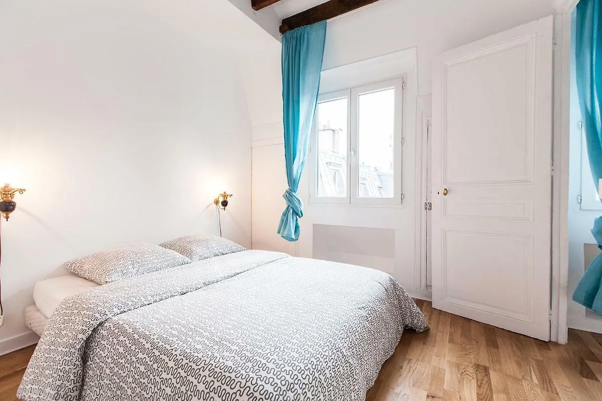 Apartment Charming 30m² Border Of Montmartre Paris