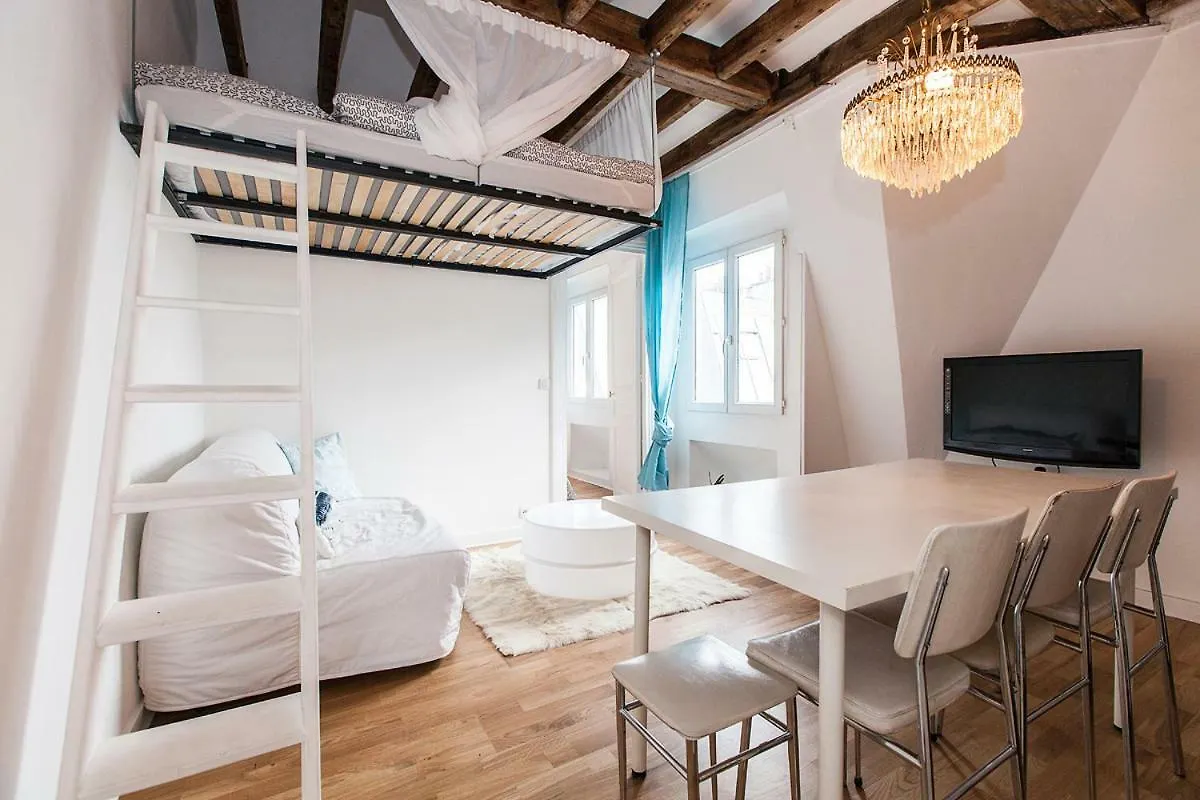 Charming 30m² Border Of Montmartre * Parigi